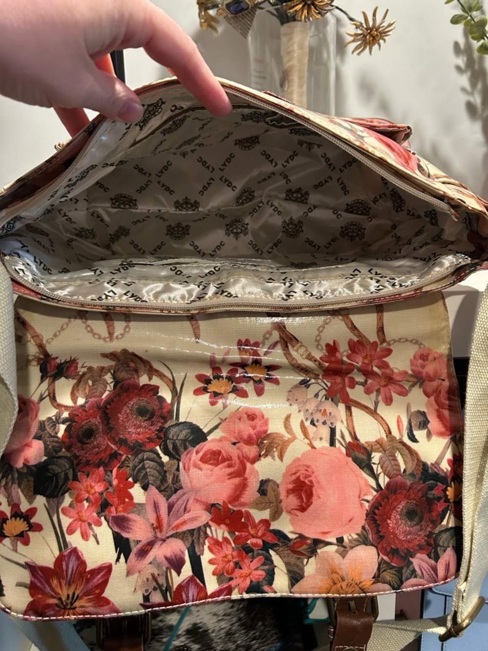 LYDC London Floral Chain Print Coated Canvas Flap Messenger Shoulder Bag NWOT - Picture 9 of 9